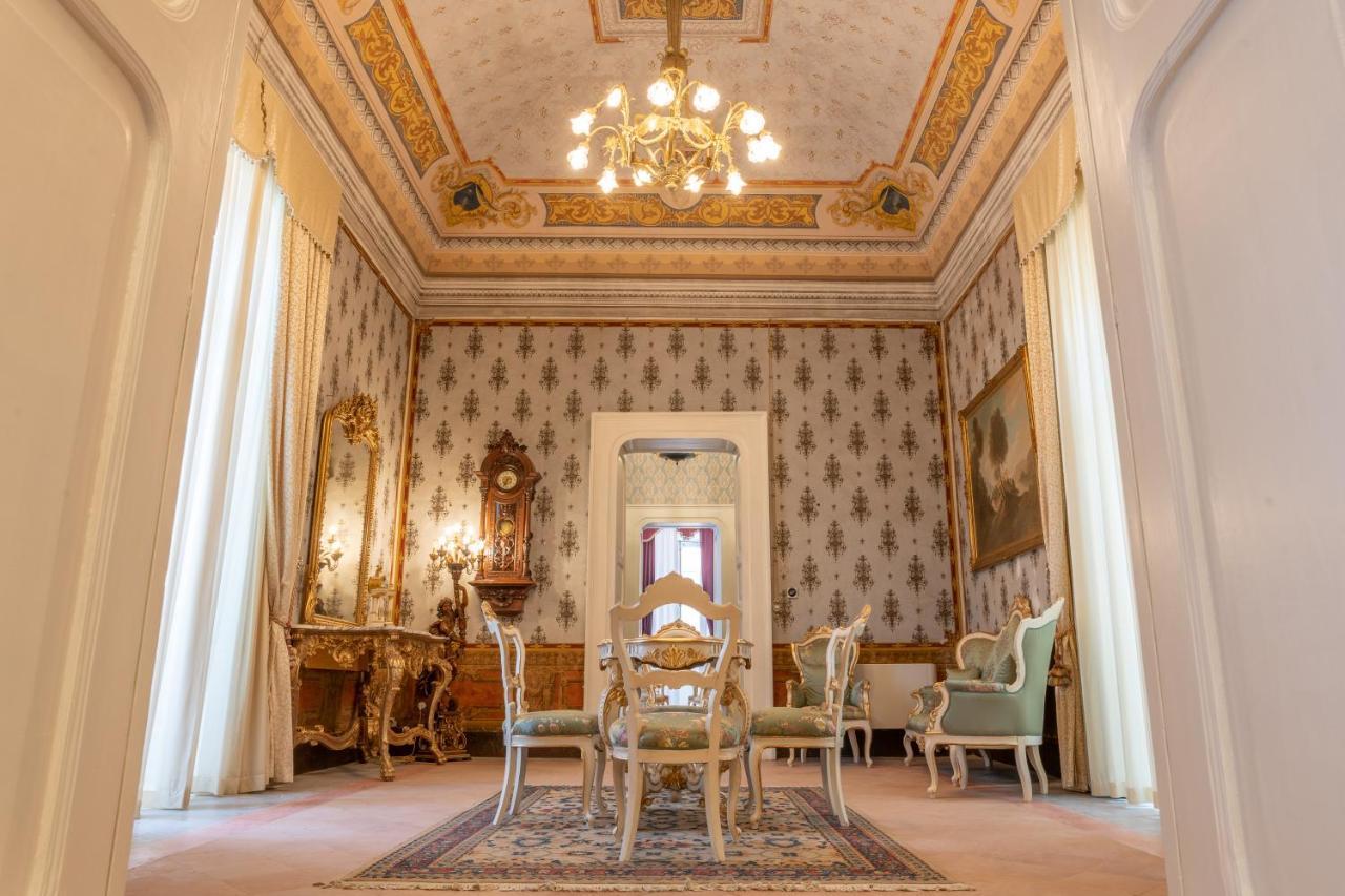 Отель Il Cavaliere Al Borgo Antico Копертино Экстерьер фото